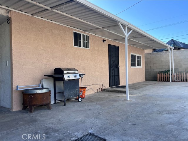 1222 E 103rd Street, Los Angeles CA: https://media.crmls.org/medias/b77a9932-494c-495a-a429-bcbdd0aaf730.jpg