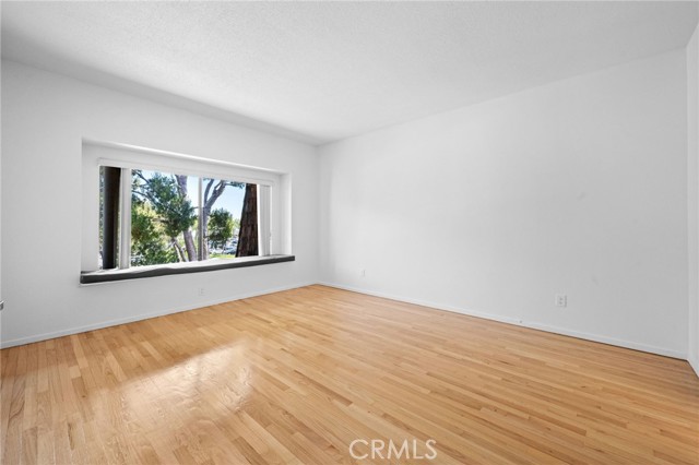 4320 Glencoe Avenue, Marina del Rey CA: https://media.crmls.org/medias/b77b0ad2-3e5a-418c-bf0d-177229141f5d.jpg