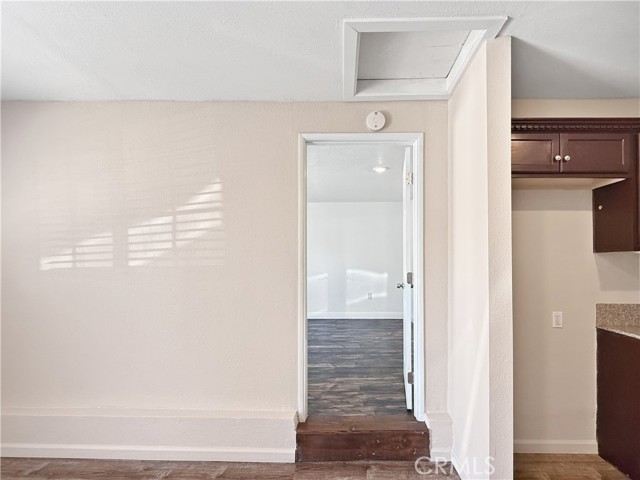 Detail Gallery Image 4 of 12 For 9250 Olive St #C,  Fontana,  CA 92335 - 1 Beds | 1 Baths