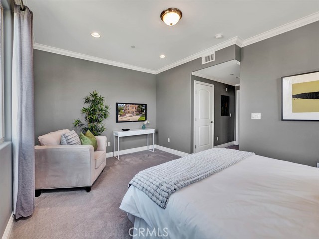 Detail Gallery Image 15 of 21 For 11280 La Maida #401,  North Hollywood,  CA 91601 - 3 Beds | 2/1 Baths