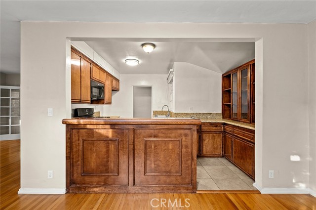 5715 Norwich, Van Nuys CA: https://media.crmls.org/medias/b77e5637-7765-4c89-b096-4d4407533f69.jpg