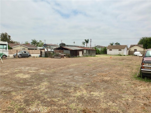 10505 Artesia Blvd., Bellflower CA: https://media.crmls.org/medias/b77f04bf-1d58-472d-9a9b-78959058de0e.jpg