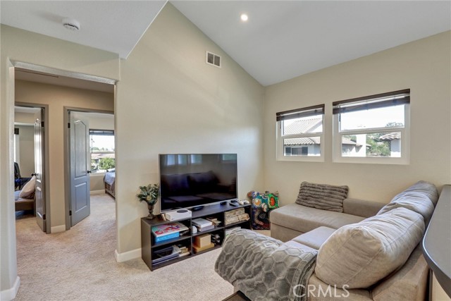 Detail Gallery Image 19 of 37 For 2000 San Antonio Dr, Corona, Corona,  CA 92882 - 3 Beds | 2/1 Baths