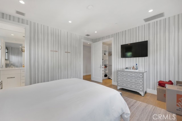 Detail Gallery Image 46 of 75 For 17950 Rancho St, Encino,  CA 91316 - 5 Beds | 6 Baths