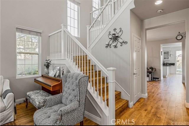 Detail Gallery Image 6 of 27 For 26852 Cottonwood Ct, Valencia,  CA 91381 - 4 Beds | 3 Baths