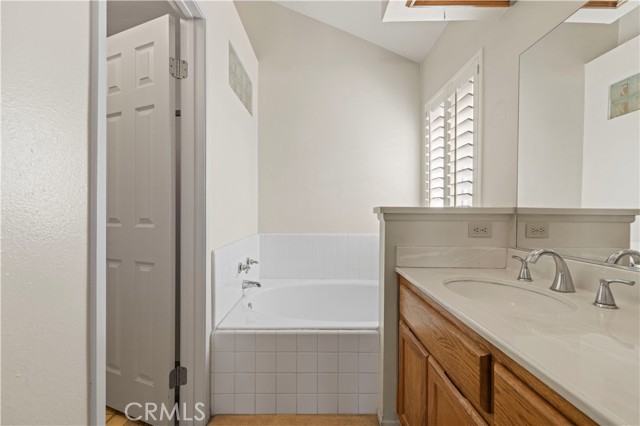 27668 Lonestar Place, Castaic CA: https://media.crmls.org/medias/b7809f16-a7f7-4824-82ee-63141283adaf.jpg