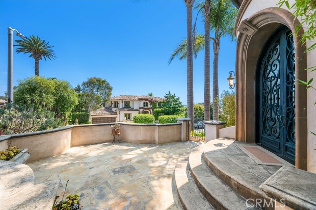 215 S Poinsettia Avenue, Manhattan Beach CA: https://media.crmls.org/medias/b7812597-e7d5-4525-8480-be2e69a5b4b7.jpg
