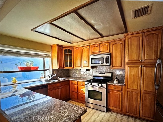 5720 Owensmouth Avenue, 174 photo 5