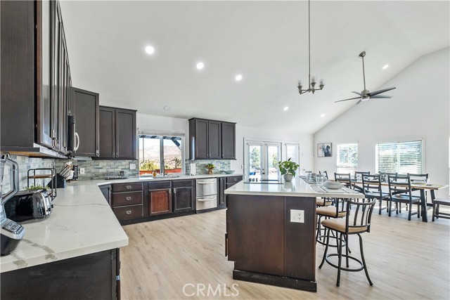 Detail Gallery Image 5 of 75 For 9255 Fortuna Ave, Yucca Valley,  CA 92284 - 3 Beds | 3 Baths