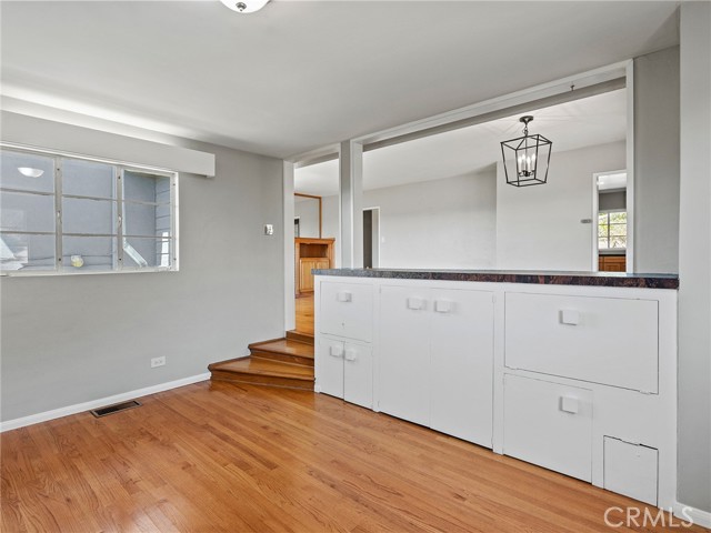 Detail Gallery Image 16 of 61 For 3761 Aguilar St, Los Angeles,  CA 90065 - 4 Beds | 2 Baths