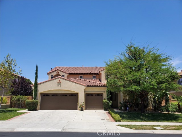 Detail Gallery Image 1 of 20 For 7398 Sanctuary Dr, Corona,  CA 92883 - 6 Beds | 5/1 Baths