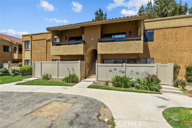 18750 Mandan Street, Canyon Country CA: https://media.crmls.org/medias/b782c6fb-5cc5-4e80-80c2-458cb245c63d.jpg