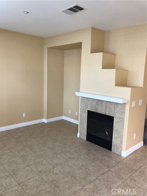 Detail Gallery Image 11 of 44 For 25056 Driftoak, Murrieta,  CA 92562 - 3 Beds | 2/1 Baths