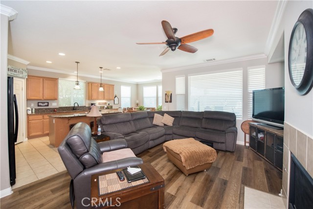 26112 Palm Breeze Lane, Menifee CA: https://media.crmls.org/medias/b78354e7-7c4b-4dbe-9785-901b61d34922.jpg
