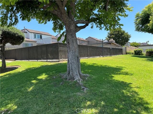 Detail Gallery Image 10 of 11 For 818 W Lambert Rd #B,  La Habra,  CA 90631 - 2 Beds | 1/1 Baths