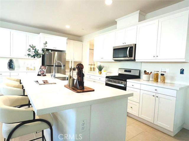 Detail Gallery Image 15 of 51 For 3975 E Fincastle St, Ontario,  CA 91761 - 4 Beds | 3 Baths