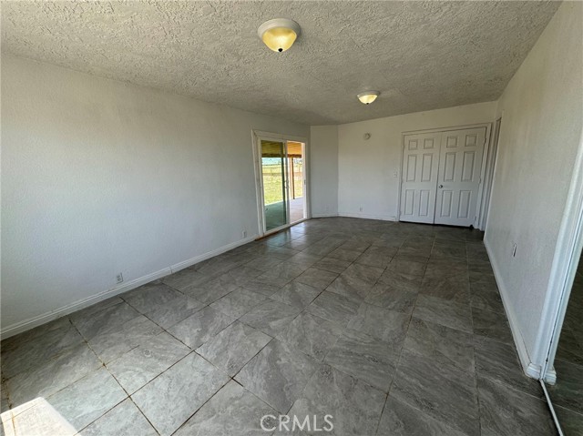 Detail Gallery Image 11 of 28 For 13684 Centola Rd, Phelan,  CA 92371 - 3 Beds | 2 Baths