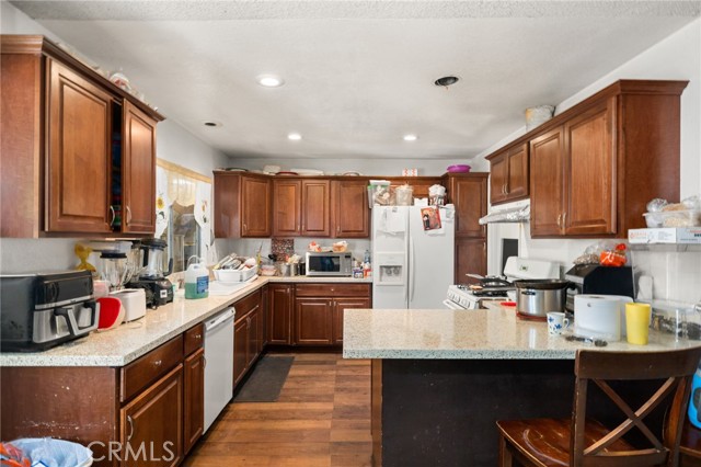 12597 Jalepeno Avenue, Chino CA: https://media.crmls.org/medias/b78514b3-34d9-4671-a9be-f661a1d489b0.jpg