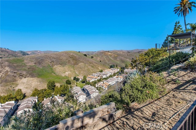 Detail Gallery Image 1 of 1 For 26035 Farmfield Rd, Calabasas,  CA 91302 - 4 Beds | 3 Baths