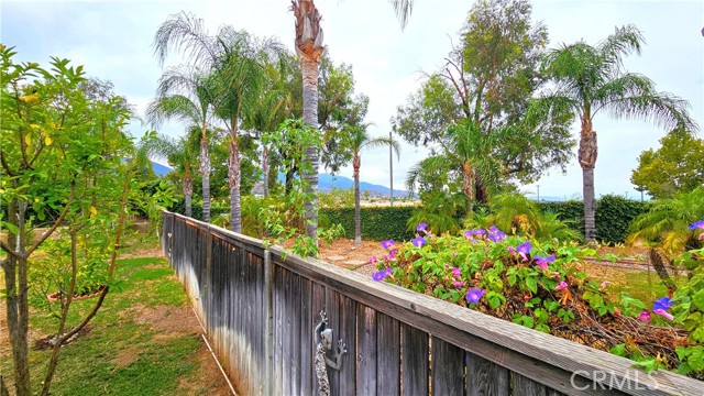821 Atlantic Circle, Corona CA: https://media.crmls.org/medias/b7855a2d-e7a2-4e28-b22e-0b54ac6e056e.jpg