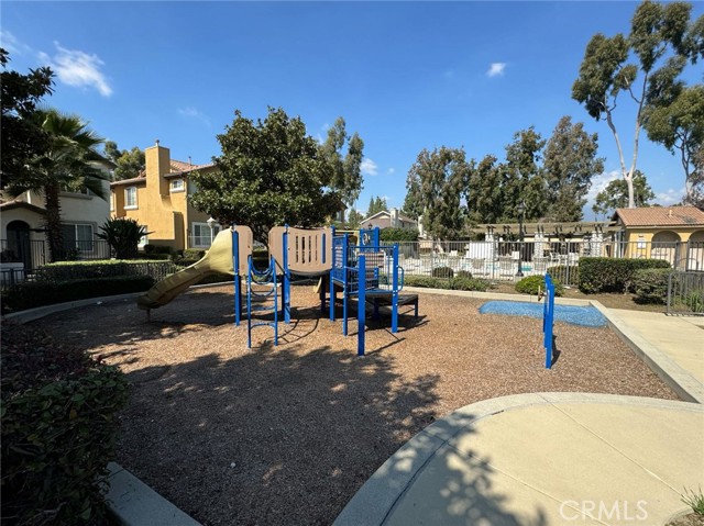 Detail Gallery Image 18 of 22 For 1135 N Solano Privado #C,  Ontario,  CA 91764 - 3 Beds | 2/1 Baths