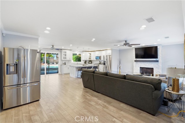 Detail Gallery Image 11 of 30 For 19833 Blythe, Winnetka,  CA 91306 - 3 Beds | 2 Baths