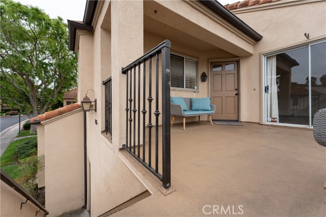 Detail Gallery Image 3 of 29 For 105 Corsica Dr, Newport Beach,  CA 92660 - 2 Beds | 1 Baths