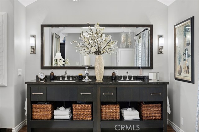 844 Temple Hills Drive, Laguna Beach CA: https://media.crmls.org/medias/b786d740-16d8-48d6-a83a-f06de2f309f2.jpg