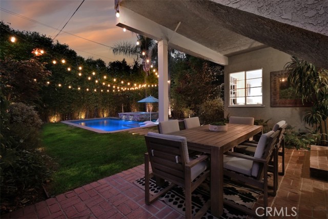 4058 Shadyglade Avenue, Studio City CA: https://media.crmls.org/medias/b78710f1-1c21-4a7c-b0f7-e288be78911f.jpg