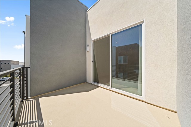 175 Baluster, Irvine CA: https://media.crmls.org/medias/b7873f6f-1994-46cc-b92a-b939755eb6c3.jpg
