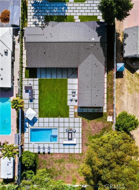 5702 Lubao Avenue, Woodland Hills CA: https://media.crmls.org/medias/b787df15-d2a9-4556-b37c-6a7d5be59ac9.jpg