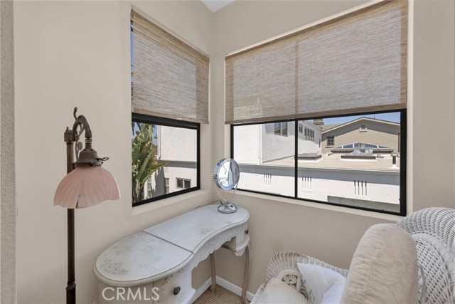 Detail Gallery Image 30 of 39 For 2300 Margaret Dr, Newport Beach,  CA 92663 - 4 Beds | 3 Baths