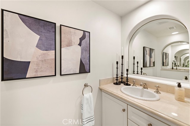 Detail Gallery Image 28 of 34 For 432 Acacia Ave, Corona Del Mar,  CA 92625 - 3 Beds | 3/1 Baths