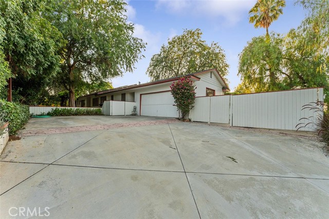 Detail Gallery Image 41 of 50 For 1940 Arroyo Dr, Riverside,  CA 92506 - 4 Beds | 3 Baths