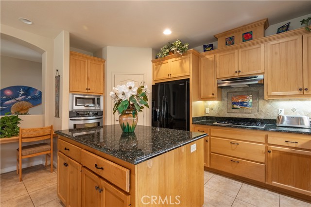 403 Montebello Oaks Drive, Paso Robles CA: https://media.crmls.org/medias/b78a689b-92c0-4208-9e6e-d0baa716923f.jpg
