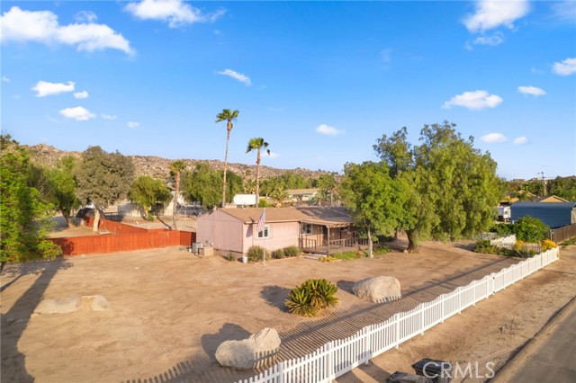 22910 Olivas Avenue, Nuevo CA: https://media.crmls.org/medias/b78a97b7-4a00-464c-aac6-86e3569235fa.jpg