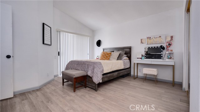 19450 Sweetwood Lane, Lake Elsinore CA: https://media.crmls.org/medias/b78bd402-9f9b-4f83-9674-7b50a81d85a7.jpg