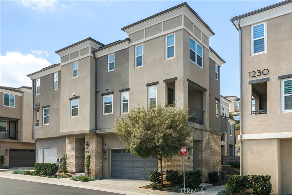 1228 Sunrise View #101