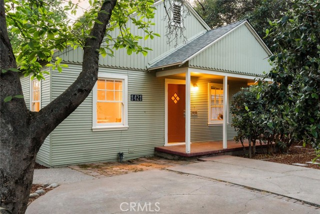 Detail Gallery Image 2 of 46 For 1421 Hobart St, Chico,  CA 95926 - 3 Beds | 2 Baths