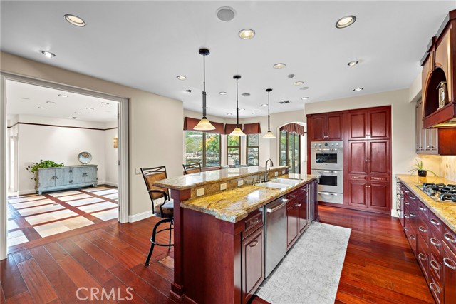 Detail Gallery Image 13 of 66 For 32971 Pinnacle Drive, Trabuco Canyon,  CA 92679 - 6 Beds | 4/1 Baths