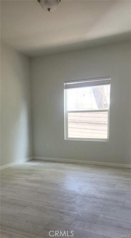 33031 Catlin Ave, Hemet CA: https://media.crmls.org/medias/b78d3295-358c-4eb0-93ec-5a19caa0cf2e.jpg
