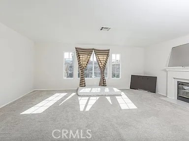 https://media.crmls.org/medias/b78df444-4195-43a0-92e1-630fd1a71abe.jpg?preset=X-Large