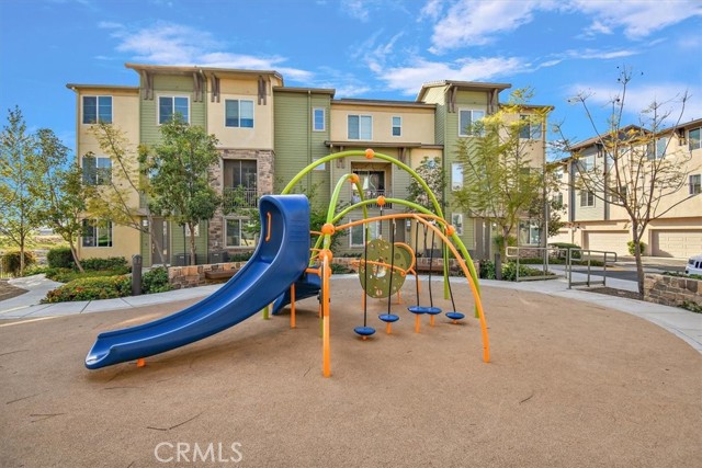 Detail Gallery Image 28 of 38 For 646 Savi Dr #103,  Corona,  CA 92878 - 3 Beds | 2/2 Baths