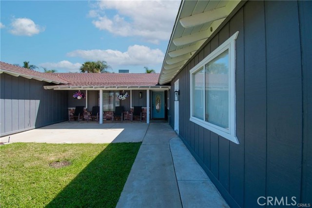 3711 Alhambra Street, Norco CA: https://media.crmls.org/medias/b78fa209-4094-4305-870b-20a95a17d9b9.jpg