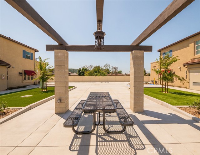 Detail Gallery Image 18 of 21 For 1185 W Grand #3,  Pomona,  CA 91766 - 3 Beds | 3 Baths