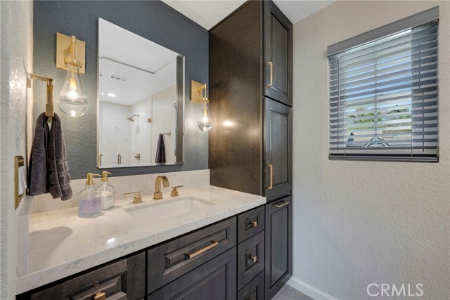 Detail Gallery Image 24 of 37 For 6060 East Summit Court, Anaheim Hills,  CA 92807 - 3 Beds | 2/1 Baths