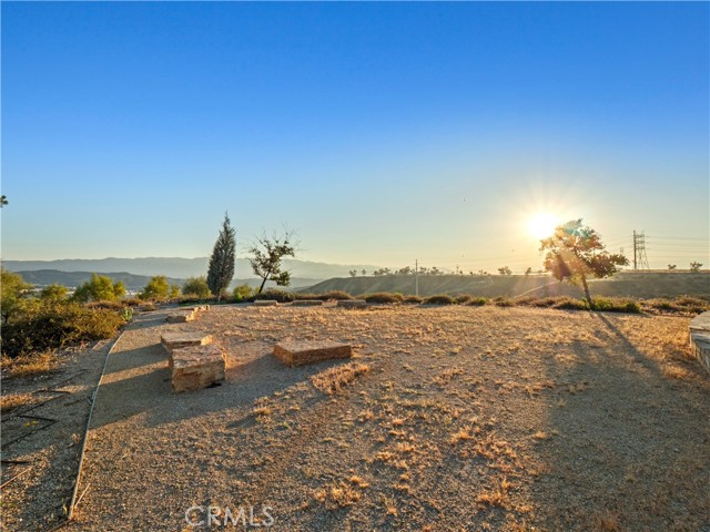 Detail Gallery Image 35 of 46 For 20818 Red Sky Ct, Saugus,  CA 91350 - 4 Beds | 4 Baths