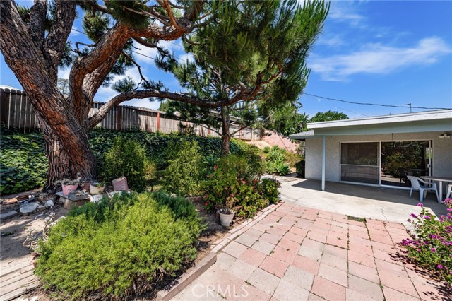 641 Casa Blanca Drive, Fullerton CA: https://media.crmls.org/medias/b79187d3-b1ab-45e3-ab5a-01376eac6505.jpg