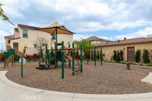 Detail Gallery Image 22 of 28 For 951 W Clover Ave, Rialto,  CA 92376 - 3 Beds | 2/1 Baths