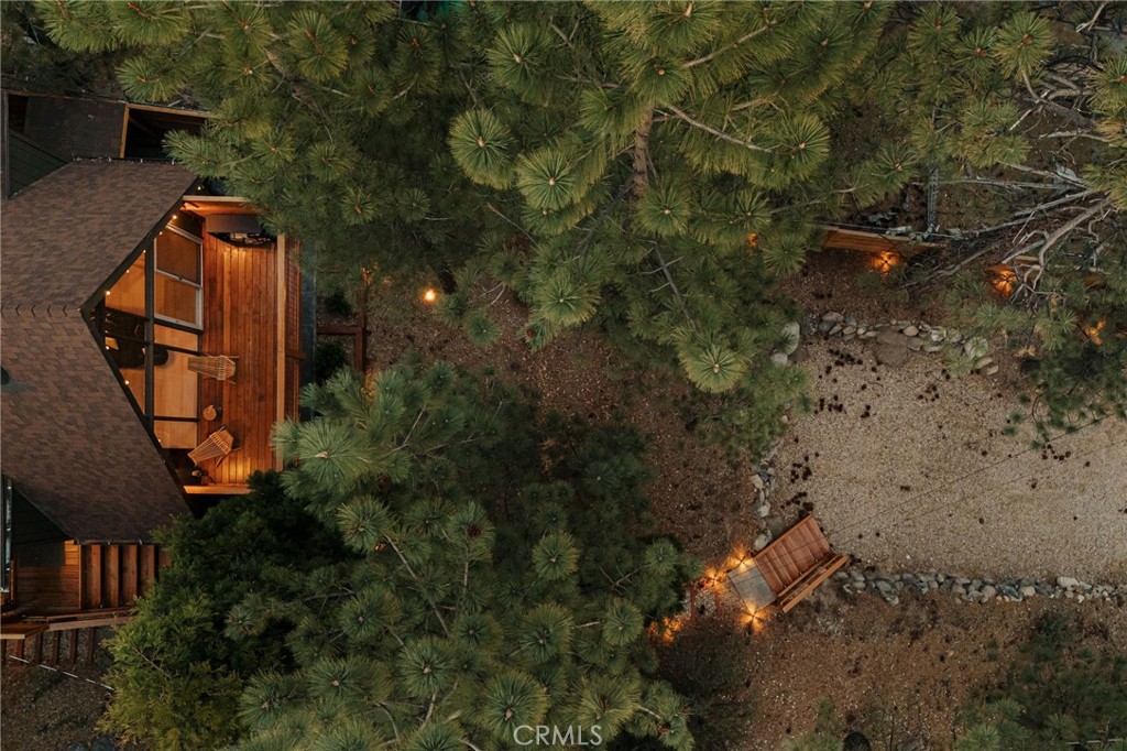 https://media.crmls.org/medias/b791ceb6-db07-4756-80e5-1d9726c0af69.jpg?preset=X-Large